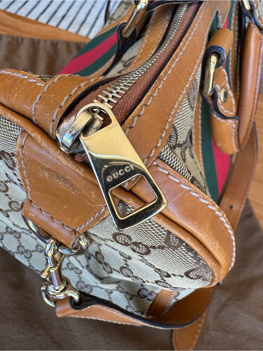 Vintage Gucci Tan GG Supreme Satchel with Red & Green Stripe - Picture 8 of 14